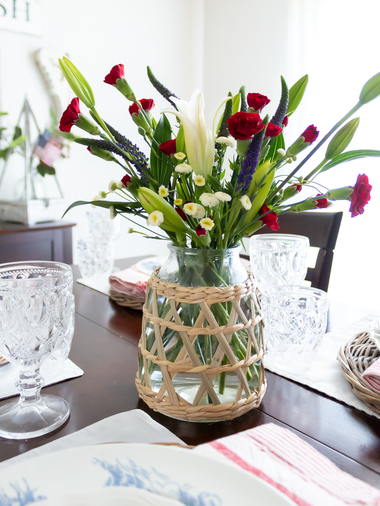 4th of July Floral Arrangement made with Grocery Store Flowers - Red White And Blue Summer Home Tour - Midwest Life and Style Blog