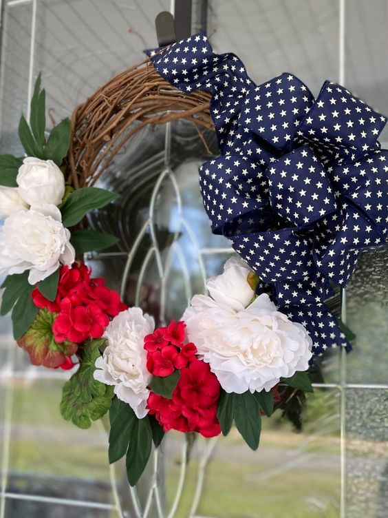 Red, White and Blue Wreath from White Lilac Farmhouse - Week In Rewind With Midwest Life And Style Volume 56