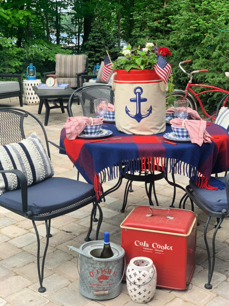 Red, White and Blue Patio and Backyard Tablescape from White Arrows Home - Week in Rewind with Midwest Life and Style Volume 58