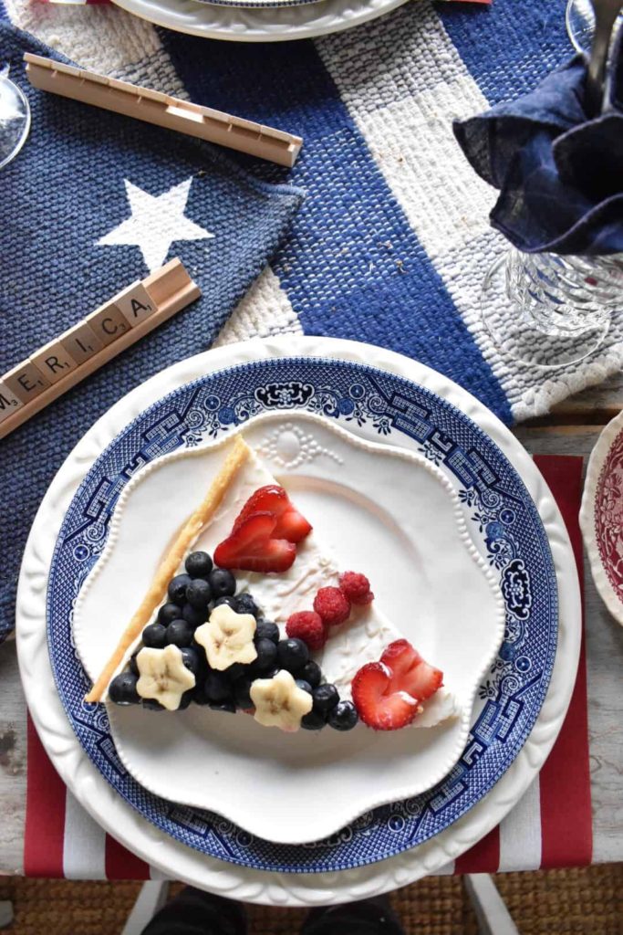 Patriotic Fruit Pizza from Vintage Home Designs -Week in Rewind with Midwest Life and Style Volume 58