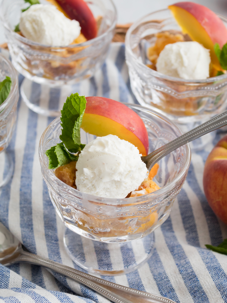 Simple 4-Ingredient Peach Dump Cake - Midwest Life and Style Blog