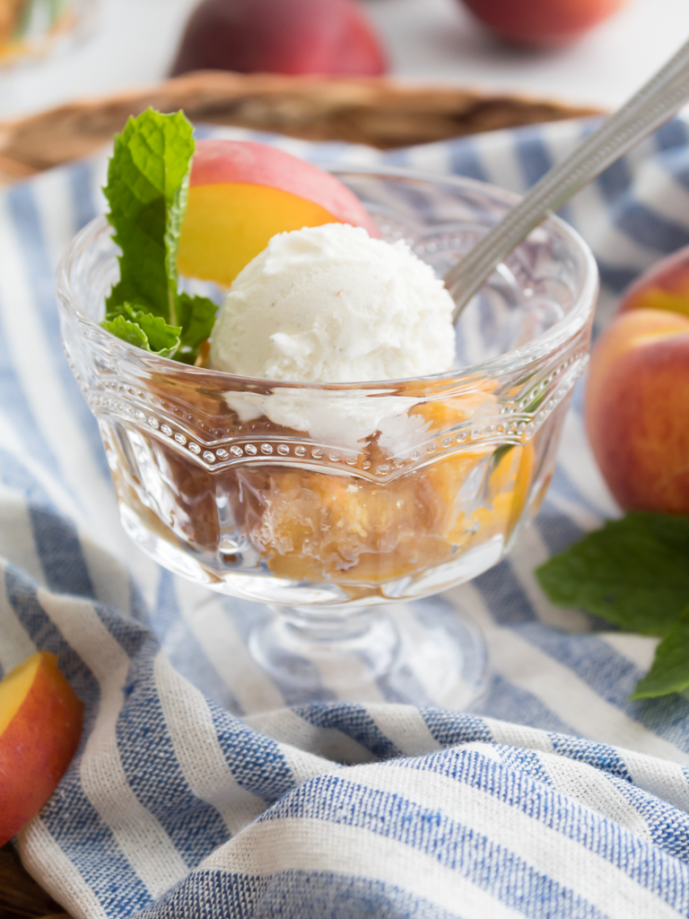 Simple 4-Ingredient Peach Dump Cake - Midwest Life and Style Blog