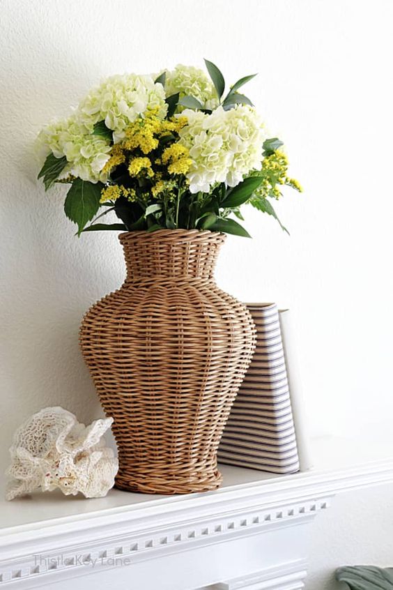 Coastal Summer Mantel with Hydrangeas and Sea Shells from Thistle Key Lane - the Week In Rewind Volume 61 with Midwest Life and Style