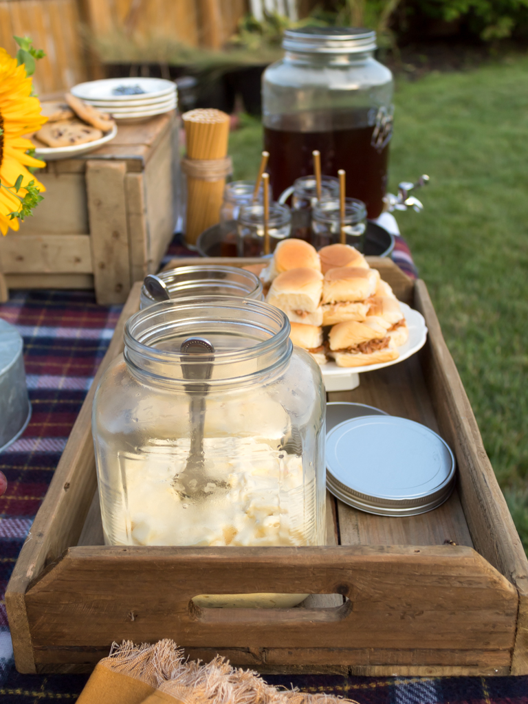 Your Guide To Throwing The Ultimate Potluck Party - Midwest Life and Style Blog