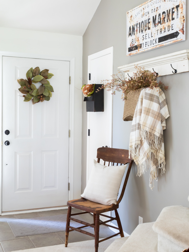 How To Create A Rustic And Welcoming Entryway For Fall - Midwest Life and Style Blog