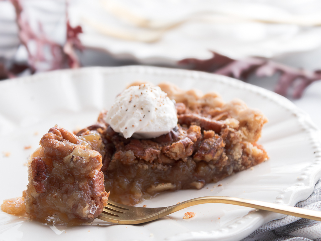 The Best Recipe for Easy Pecan Pie - Midwest Life and Style Blog