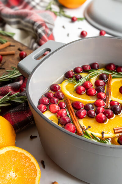 Easy Christmas Simmer Pot Recipe For A Cozy Holiday