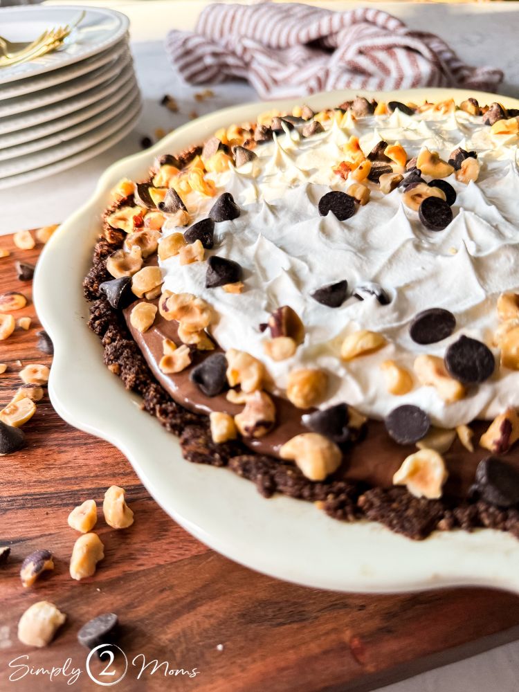 Ket Chocolat Hazelnut Pie - 7 Of The Best Pies For The Perfect Thanksgiving Dinner - Midwest Life and Style Blog