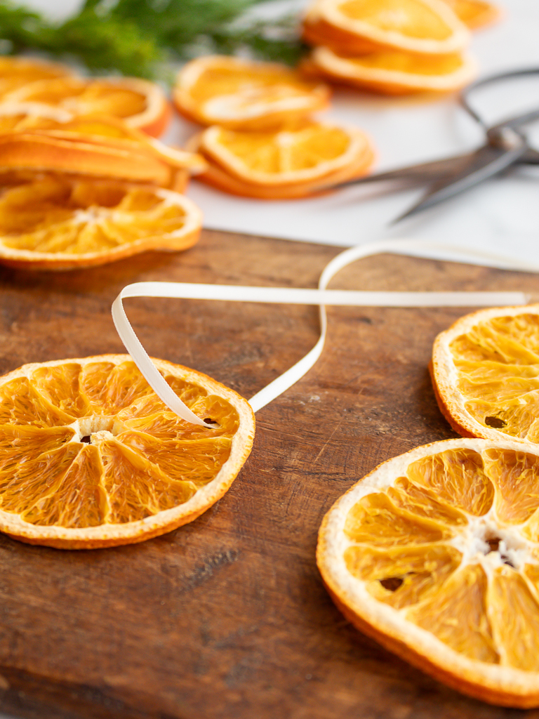 How To Make Easy Dried Orange Ornaments For Christmas