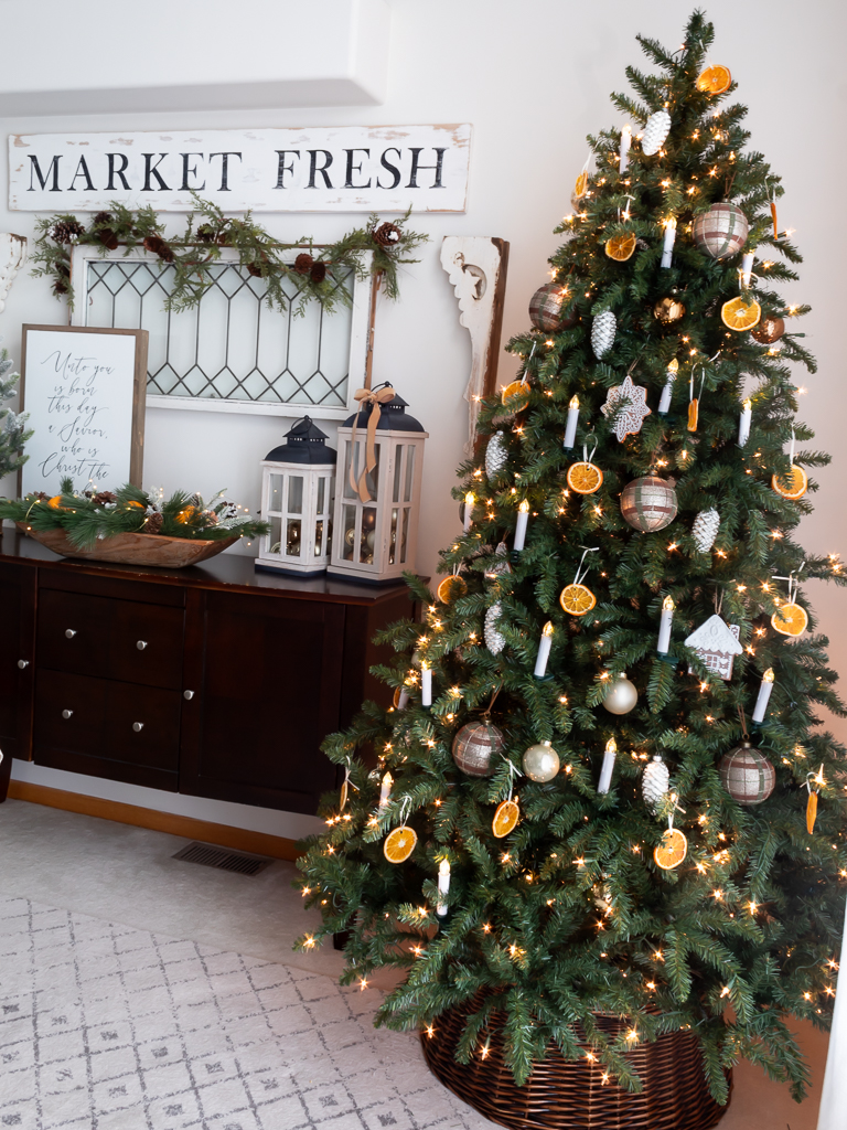 Rustic Christmas Tree in Cottage Dining Room