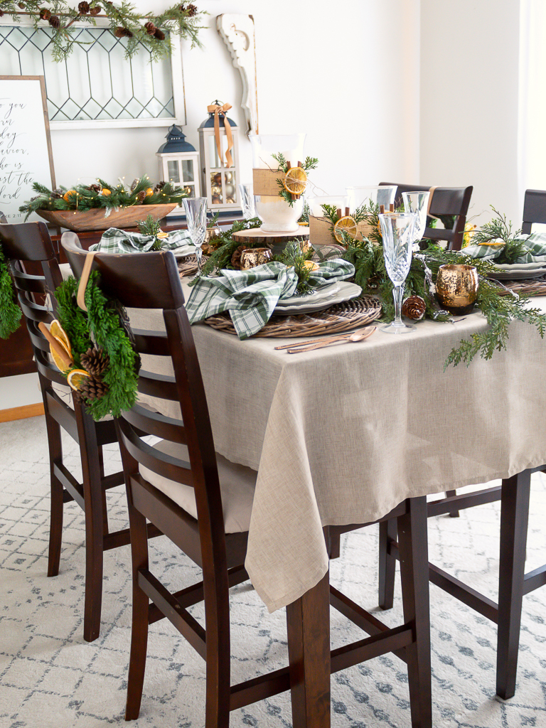 How To Style A Rustic Christmas Tablescape In 5 Simple Steps - Midwest Life and Style