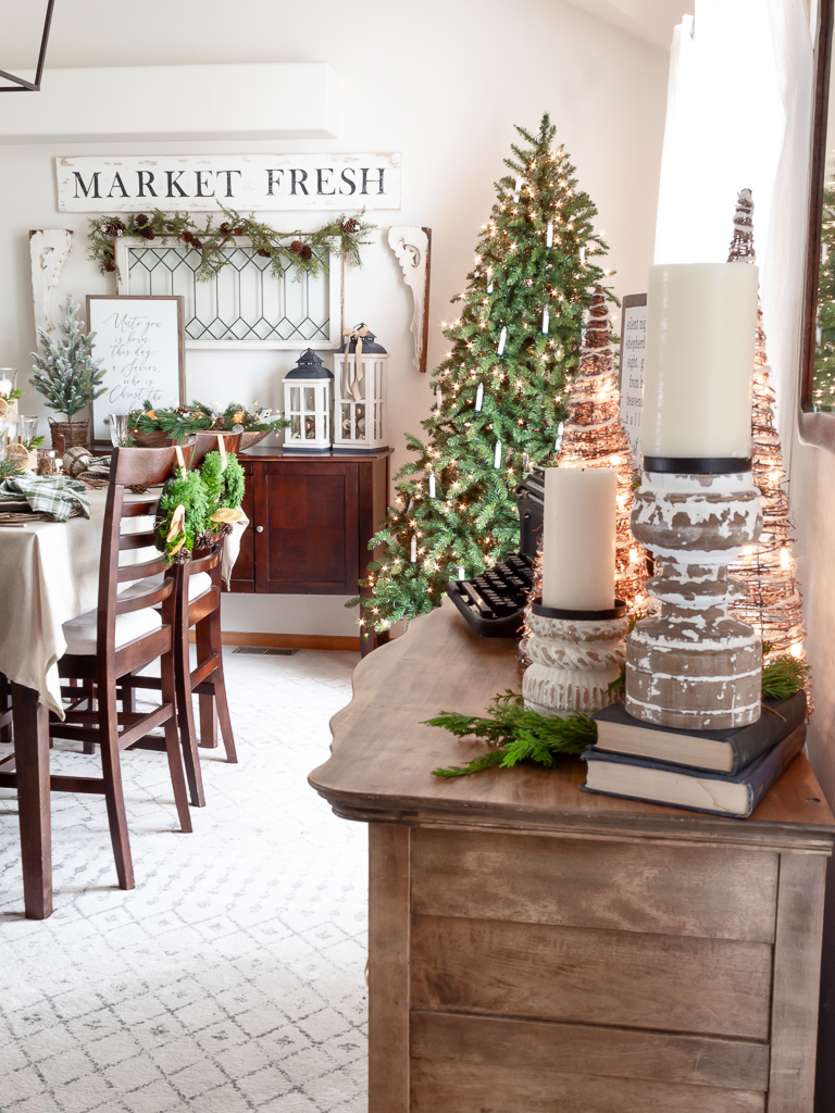 Rustic Green and White Christmas Decor in the Dining Room - Holiday Home Tour 