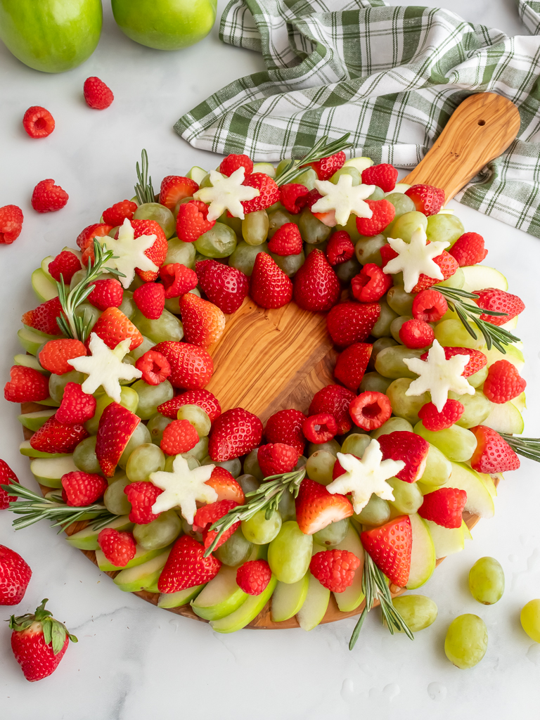 Edible Fruit Wreath - Midwest Life and Style Blog