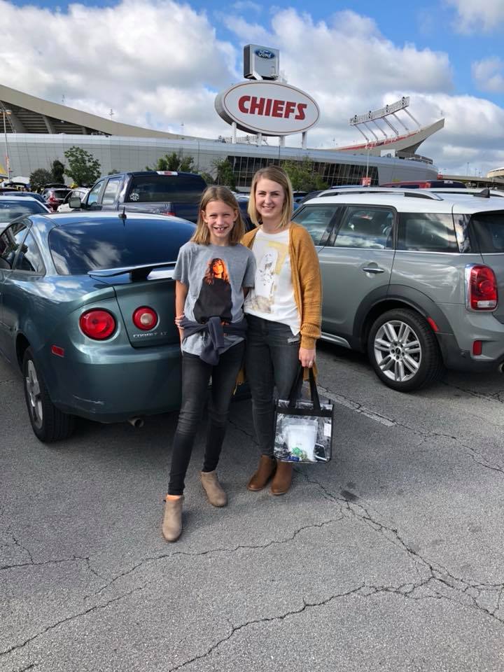 Mom and daughter a Taylor Swift Reputation Tour