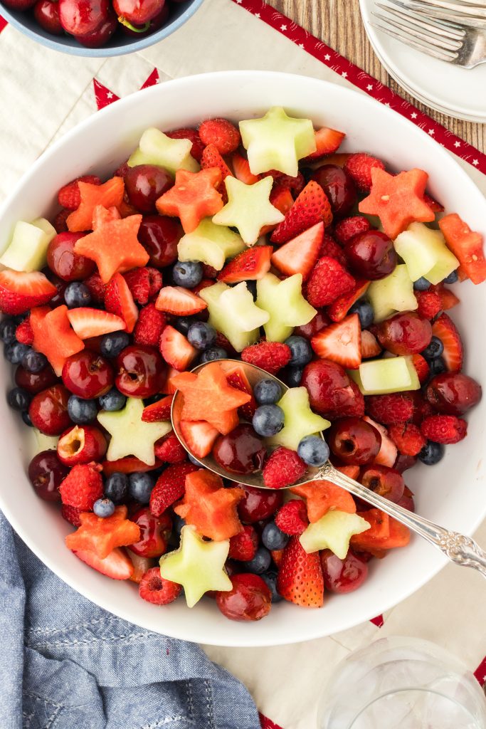 Patriotic Fruit Salad from Eleanor Rose Home - Week in Rewind Volume 83