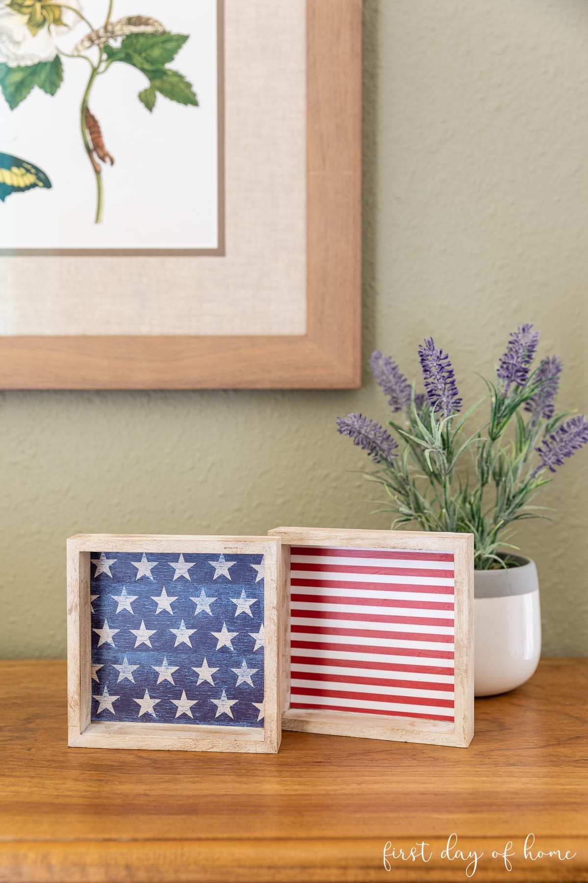 mini patriotic signs from First Day of Home - Week in Rewind Volume 87